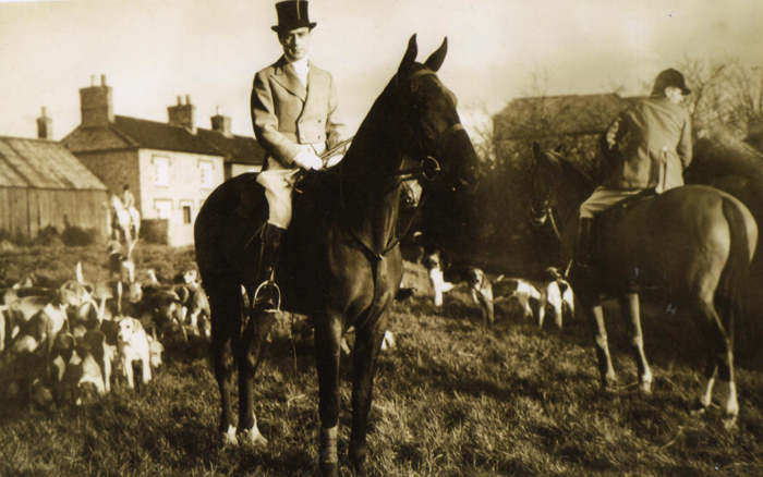 Stefan Zamoyski podczas polowania par force, Anglia, 1938, fot. z archiwum Adama Zamoyskiego