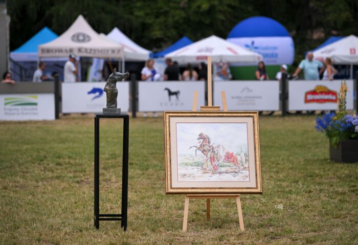 Original watercolour by Małgorzata Świertok decorating this year’s cover of the All-Polish Arabian Horse Championship show catalogue – Photo by Ewa Imielska-Hebda