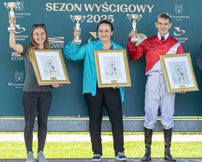 Od lewej hodowczyni i właścicielka zwycięzcy Nagrody Michałowa A. Lindahl, trenerka Claudia Pawlak i dżokej Konrad Mazur. Fot Tor Służewiec