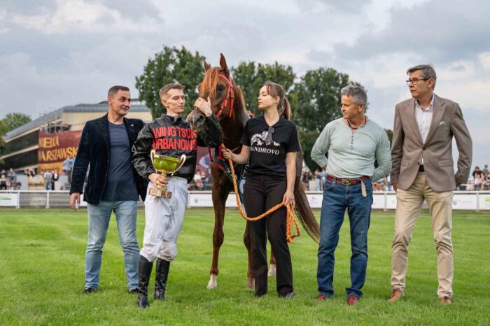 Od prawej prezes PKWK Paweł Gocłowski oraz hodowca, właściciel i trener w jednej osobie Andrzej Urbanowski