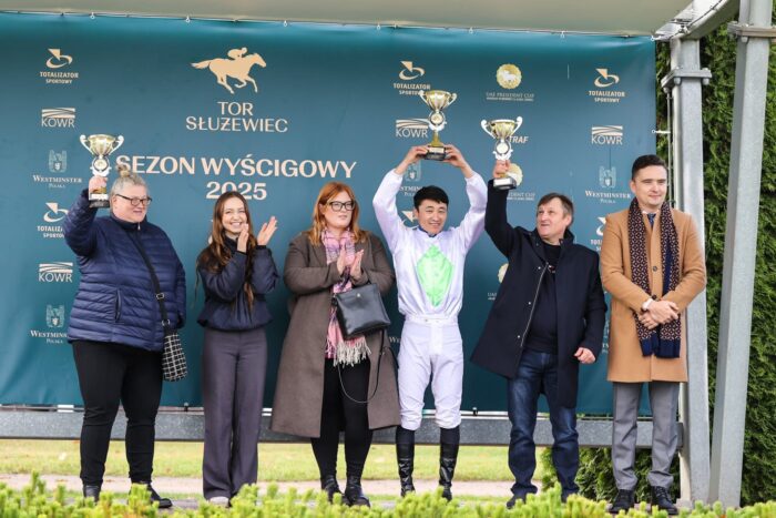 Drugi od lewej Andrzej Laskowski. Fot. Traf Online