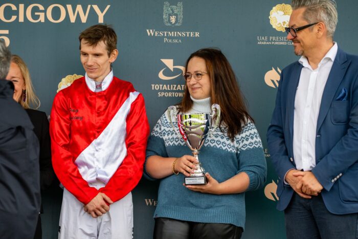 Konrad Mazur i trenerka Claudia Pawlak. Fot. Tor Wyścigów Służewiec